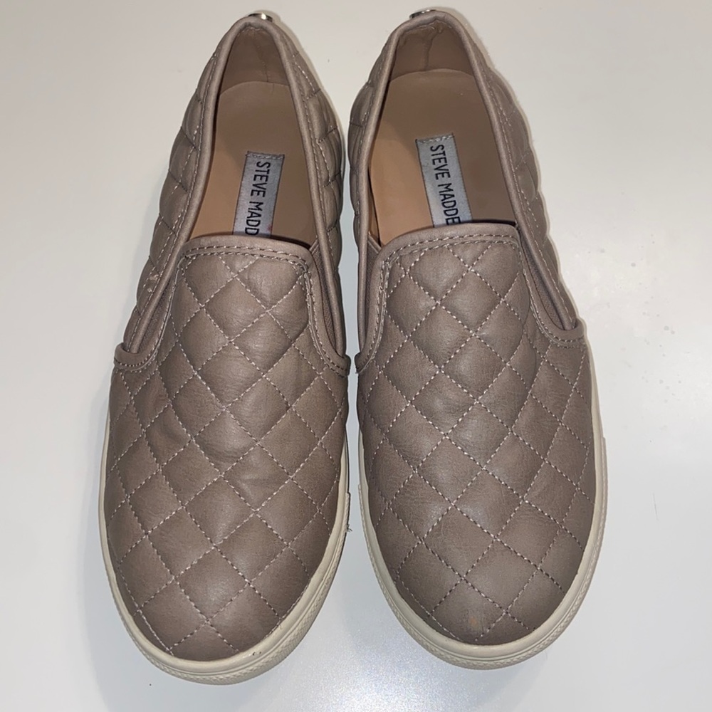 Steve Madden slip on size 7.5